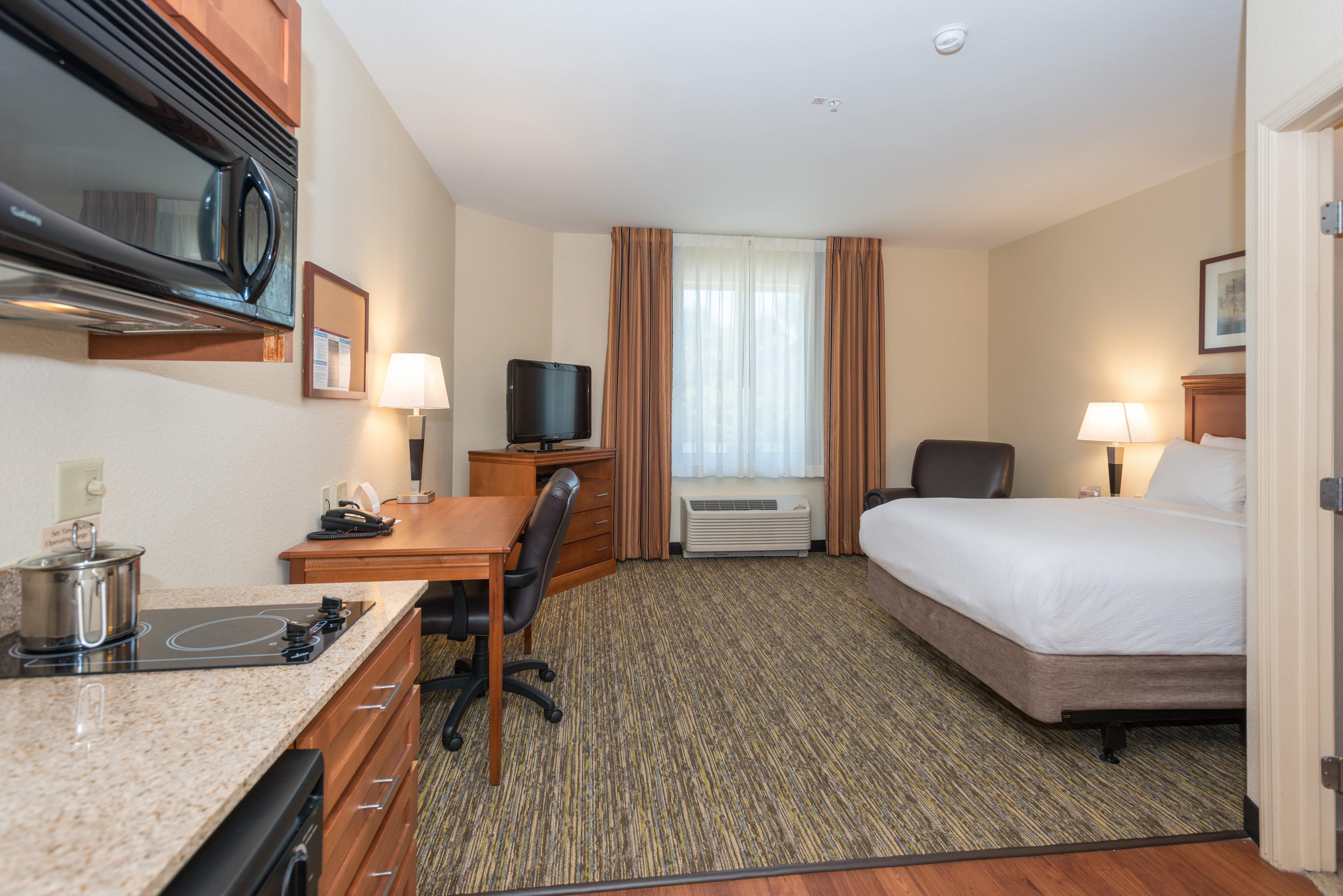 Candlewood Suites Mobile-Downtown By Ihg Екстер'єр фото