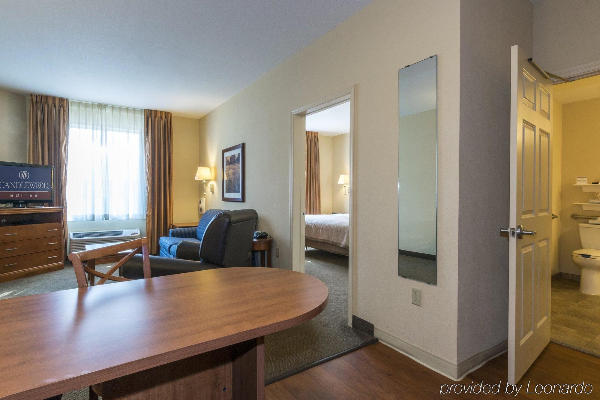 Candlewood Suites Mobile-Downtown By Ihg Екстер'єр фото
